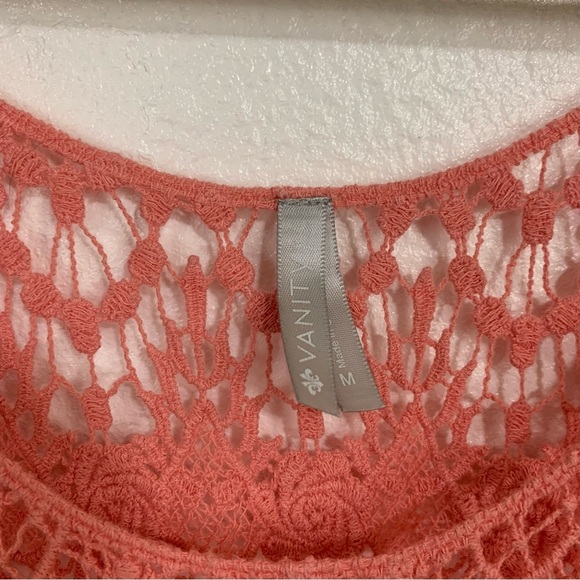 Vanity Boho Beachy Coral Crochet Lace Trim Sheer Top Size M - Picture 4 of 5